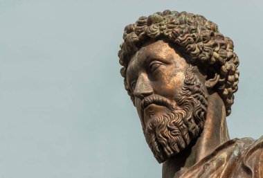 Eski İmparator Marcus Aurelius, 2. yy heykeli içinde merkezi Capitol Hill kare Roma (kopya alanı bronz bir kopyasını heykeli)