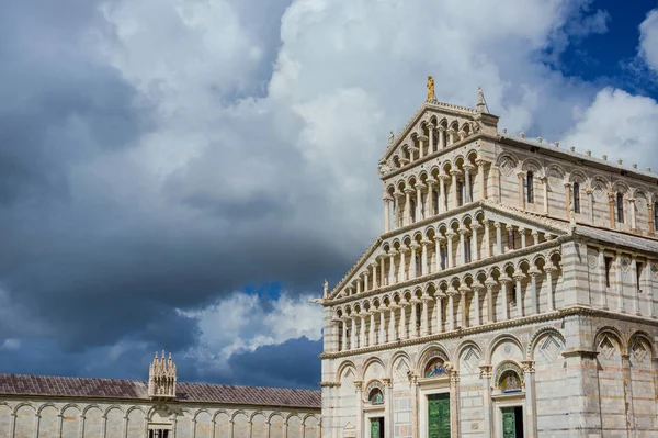 Catedral Pisa Fachada Romântica Concluída Século Xii Com Nuvens Espaço — Fotografia de Stock