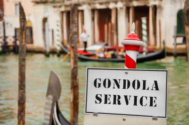 Turizm Venedik. Gondol hizmet büyük kanal boyunca