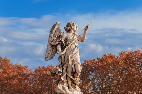 Angel Autumn Marble Statue Beautiful Red Leaves Clouds 17Th Centuty — Stock Photo, Image