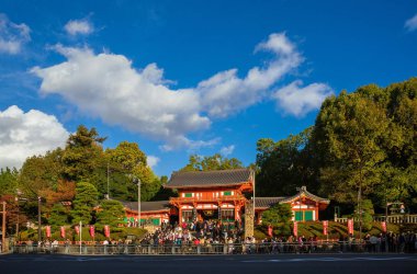 Kyoto, Japonya, 23 Kasım 2017 - Kyoto Tencho-sai Festivali sırasında Yasaka Tapınak