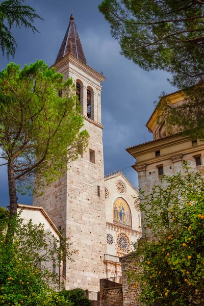 Utsikt över Spoleto Cathedral — Stockfoto