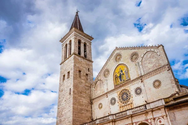 Catedral Spoleto Bela Imponente Fachada Romanesca Século Xiii Com Nuvens — Fotografia de Stock