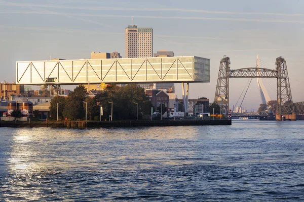 Rotterdam Nizozemsko Října 2018 Unilever Rotterdam Mostem Hef Most Erasmus — Stock fotografie