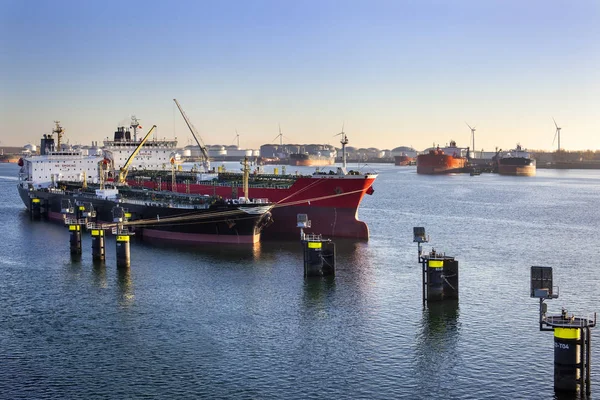 Statków Zacumowanych Kanale Caland Porcie Rotterdamie — Zdjęcie stockowe
