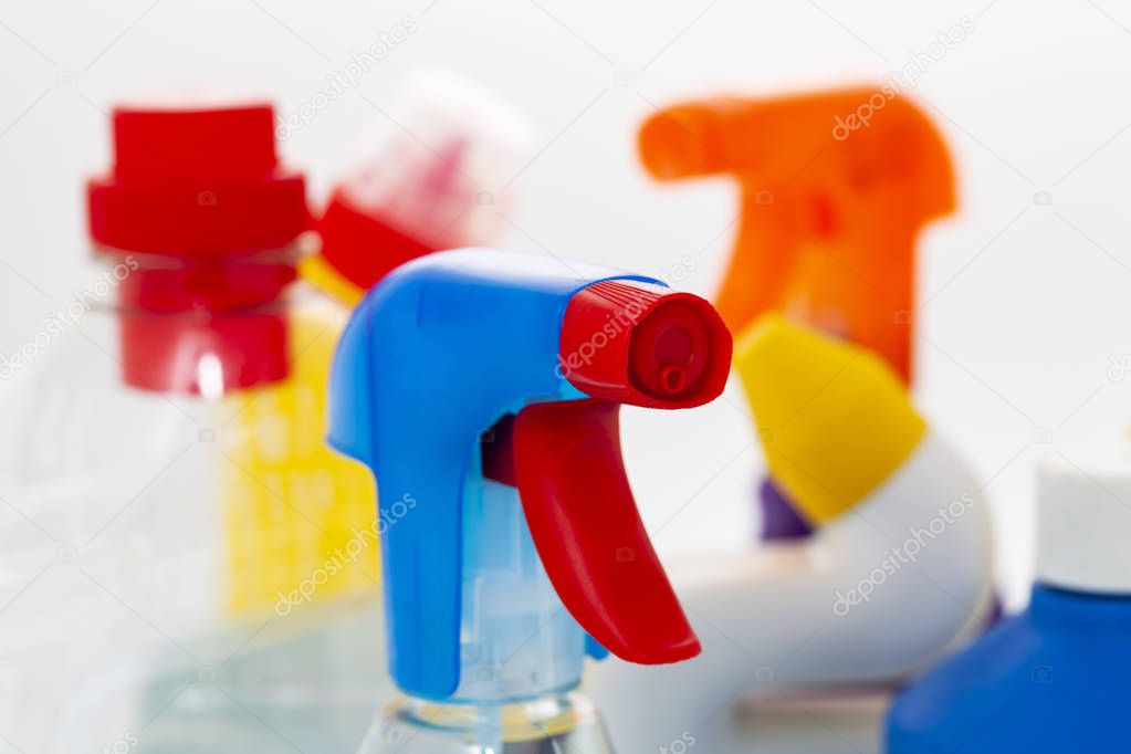 Colorful cleaning agents