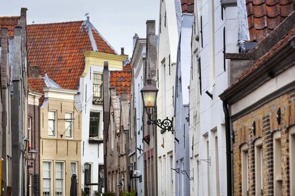 Hollanda'da Goedereede'de tarihi cepheler