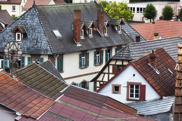 Vecchi tetti in Alsazia in Francia — Foto Stock