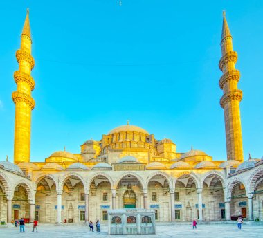 Istanbul, Türkiye, 21 Ağustos 2018: Süleymaniye Camii Sleymaniye Camisi olan üçüncü Istanbul Hill,'üzerinde yer alan bir Osmanlı imparatorluk Camii. 