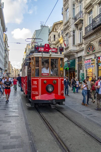 Taksim Istanbul Turkey Agust 2018 Nostalgic Red Tram Taksim Istiklal — Stock Photo, Image