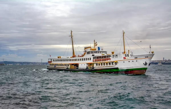 Beautiful View Touristic Landmarks Sea Voyage Bosphorus Turkish Steamboats View — Stock Photo, Image