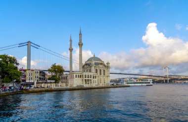 Ortakoy camisi ve Boğaz köprüsü, İstanbul, Türkiye