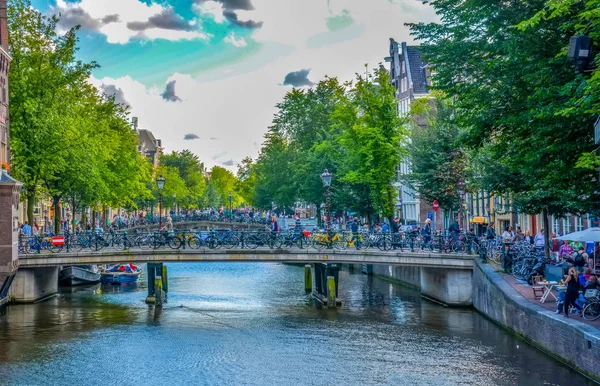 Ámsterdam Países Bajos Agosto 2014 Canal Ámsterdam Singel Con Casas — Foto de Stock