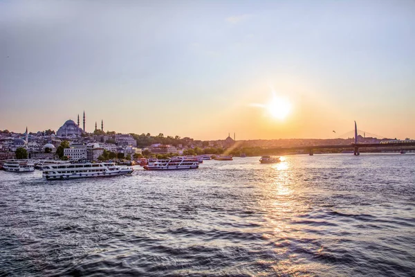 Galata Tower Galata Bridge Karakoy District Golden Horn Istanbul Turkey — Stock Photo, Image