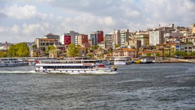 Istanbul, Türkiye, 20 Ağustos 2018: Galata Kulesi, Galata Köprüsü, Karaköy bölge ve Haliç, istanbul Türkiye