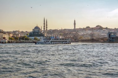Istanbul, Türkiye, 20 Ağustos 2018: Galata Kulesi, Galata Köprüsü, Karaköy bölge ve Haliç, istanbul Türkiye