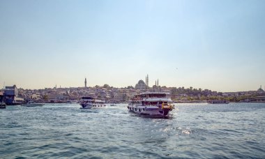 Istanbul, Türkiye, 20 Ağustos 2018: Galata Kulesi, Galata Köprüsü, Karaköy bölge ve Haliç, istanbul Türkiye