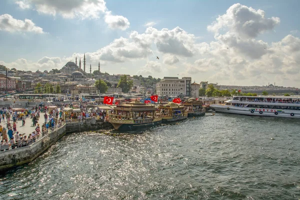 Balk Ekmekiler Istanbul Restaurant Terrace Boats Golden Horn Galata Bridge — Stock Photo, Image