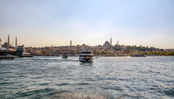 Istambul Turquia Agosto 2018 Galata Tower Galata Bridge Karakoy District — Fotografia de Stock