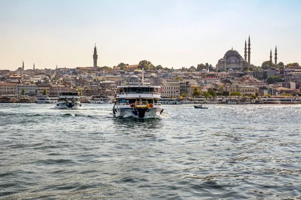 Bella Veduta Della Costa Del Bosforo Con Bandiera Della Turchia — Foto Stock