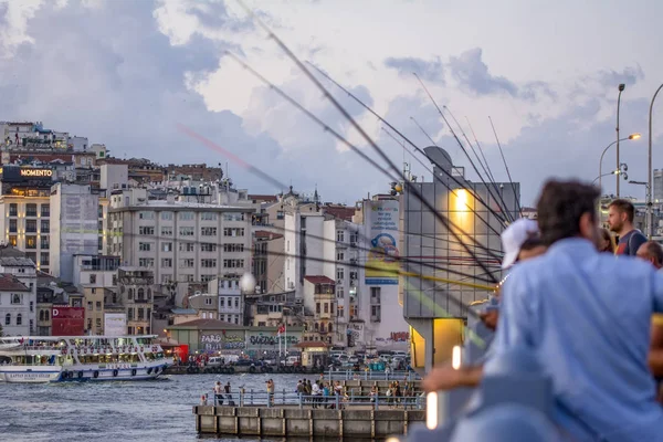 Istanbul Turecko Srpen 2018 Zlatý Roh Proti Galata Tower Istanbul — Stock fotografie