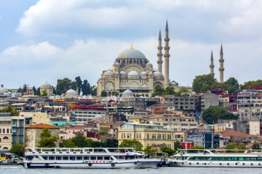 Istanbul/Türkiye-Ağustos 03,2018: Galata Eminn kark Galata Kulesi, Galata Köprüsü, Karaköy bölge ve Haliç, istanbul Türkiye