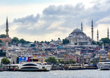 Istanbul/Türkiye-Ağustos 03,2018: Galata Eminn kark Galata Kulesi, Galata Köprüsü, Karaköy bölge ve Haliç, istanbul Türkiye