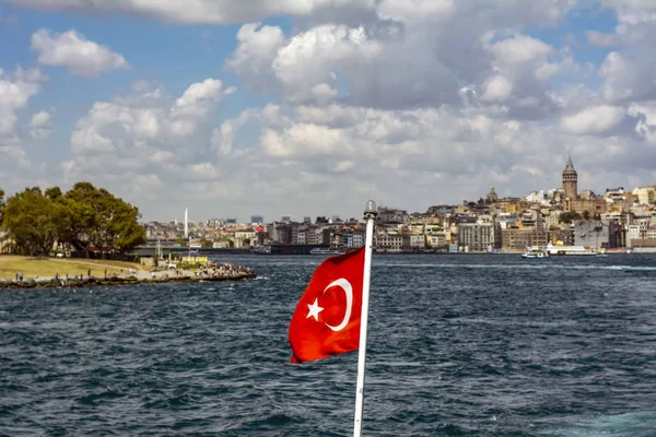 Beautiful View Bosphorus Coastline Flag Turkey Istanbul — Stock Photo, Image