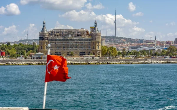 Beautiful View Bosphorus Coastline Flag Turkey Istanbul — Stock Photo, Image