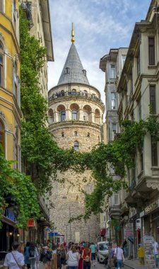 Istanbul, Türkiye, 20 Ağustos 2018: Galata Kulesi, Galata Köprüsü, Karaköy bölge ve Haliç, istanbul Türkiye