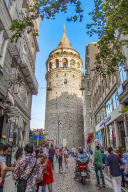 Istanbul, Türkiye, 20 Ağustos 2018: Galata Kulesi, Galata Köprüsü, Karaköy bölge ve Haliç, istanbul Türkiye