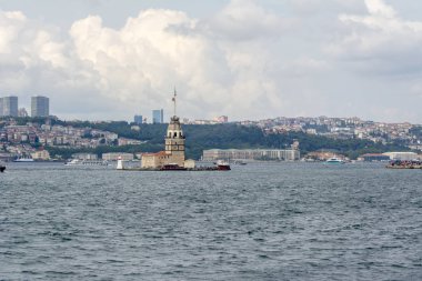 Kız Kulesi veya Kiz Kulesi Boğaziçi, Istanbul ortasında yer alan 