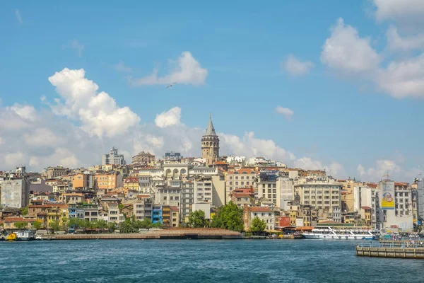 Istambul Turquia Agosto 2018 Galata Tower Galata Bridge Karakoy District — Fotografia de Stock