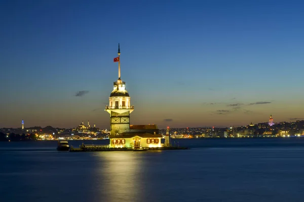 Maiden Tower Kiz Kulesi Καταμεσής Στο Βόσπορο Κωνσταντινούπολη — Φωτογραφία Αρχείου