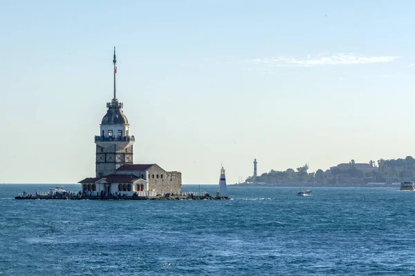 Maiden Tower Kiz Kulesi Located Middle Bosporus Istanbul — Stock Photo, Image