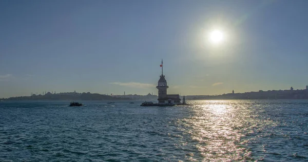 Tour Vierge Kiz Kulesi Situé Milieu Bosphore Istanbul — Photo