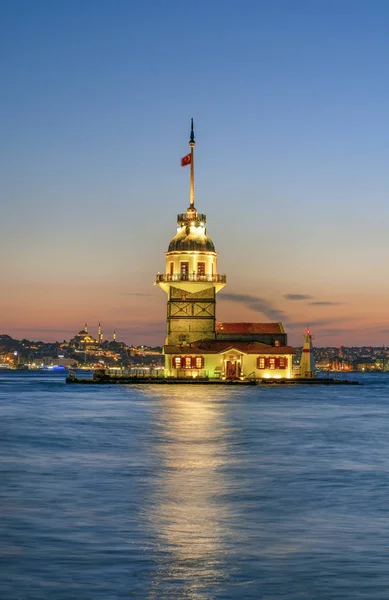 İstanbul, Türkiye 'deki Bakire Kulesi (KIZ KULESI - USKUDAR)