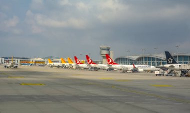 Istanbul, Türkiye - 28 Temmuz 2018: Pegasus Havayolları uçak Istanbul Sabiha Gökçen Uluslararası Havaalanı