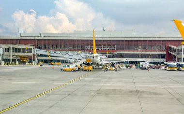 Istanbul, Türkiye - 28 Temmuz 2018: Pegasus Havayolları uçak Istanbul Sabiha Gökçen Uluslararası Havaalanı