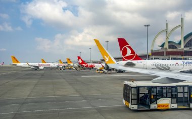Istanbul, Türkiye - 28 Temmuz 2018: Pegasus Havayolları uçak Istanbul Sabiha Gökçen Uluslararası Havaalanı