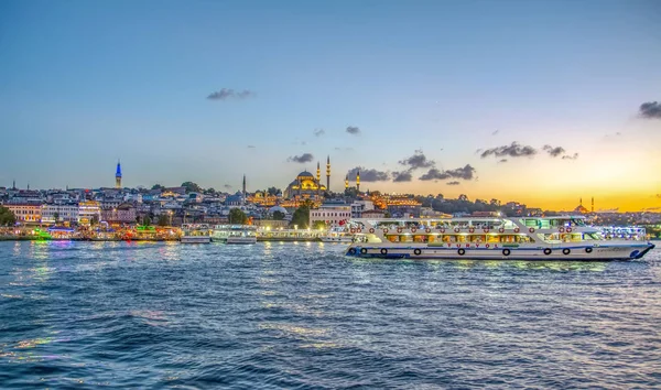 Istanbul Turkey January 2019 Muslim Architecture Water Transport Turkey Beautiful — Stock Photo, Image