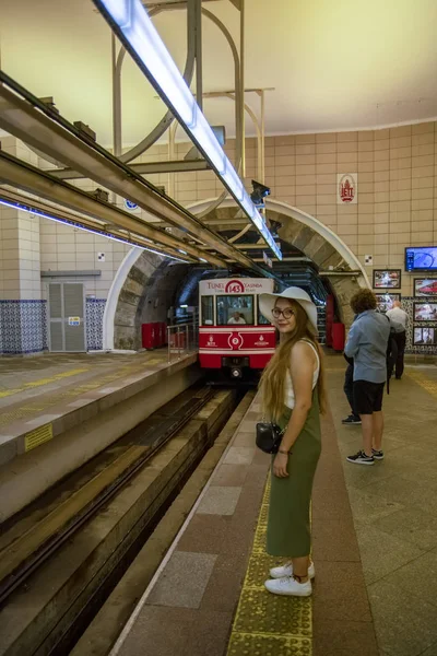 Istanbul Turkiet Agust 2018 Retro Spårvagn Avenyn Istiklal Istanbuls Historiska — Stockfoto