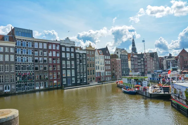 Ámsterdam Países Bajos Agosto 2014 Canal Ámsterdam Singel Con Casas — Foto de Stock