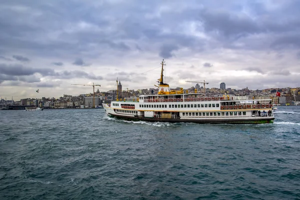 Viaggio Nave Passeggeri Popolare Viaggio Mare Turchia Stretto Del Bosforo — Foto Stock