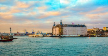 Haydarpaşa tren istasyonu Istanbul 'un Asya tarafında şehrin tarihi yerlerinden biridir..