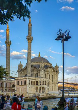 Ortakoy camisi ve Boğaz köprüsü, İstanbul, Türkiye