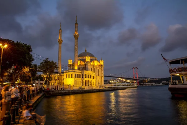 Стамбул Турция Августа 2018 Года Ортакой Босфорский Мост Стамбул Турция — стоковое фото