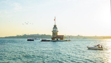 Gün batımında Bakire Kulesi (kiz kulesi) - istanbul, Türkiye