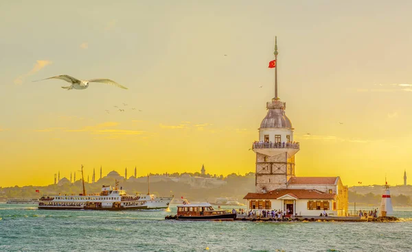 Maiden Tower Kiz Kulesi Pôr Sol Istanbul Turquia — Fotografia de Stock