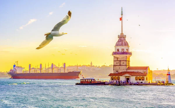 Jungfernturm Kiz Kulesi Bei Sonnenuntergang Istanbul Türkei — Stockfoto